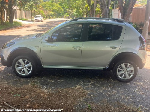 Renault SANDERO STEPWAY AUTOMTICO 2013/2013